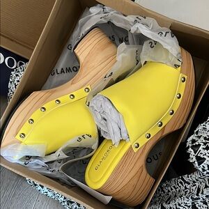 Glamorous Yellow Women's Clogs